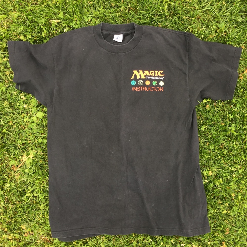 Magic tee